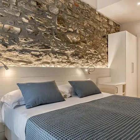 Amanarola Konukevi 4*