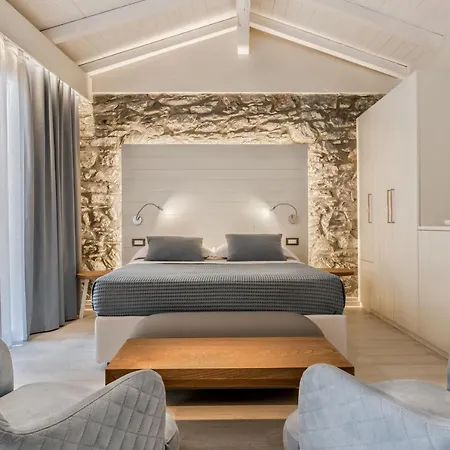 Amanarola Gasthuis 4*